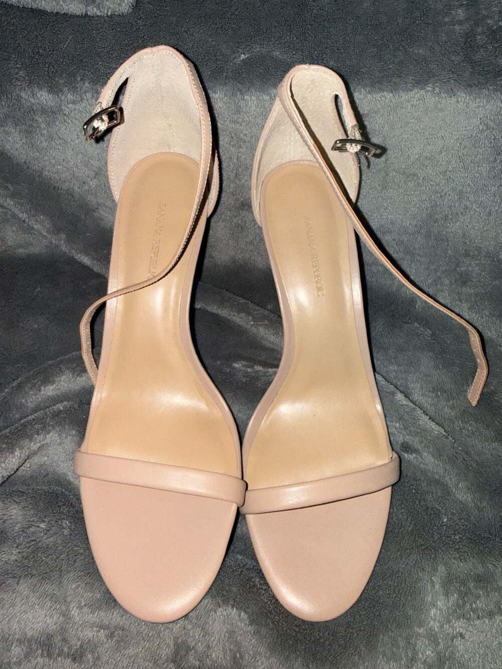 Banana Republic Nude Ankle Strap Stiletto Heels Size 9M